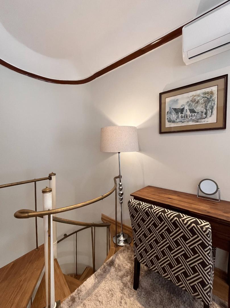 1 Bedroom Property for Sale in Green Point Western Cape